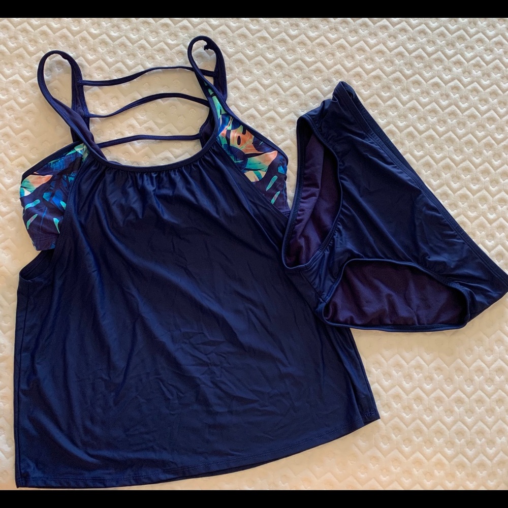 Tankini “NeXT” Brand Navy & Floral Sz L